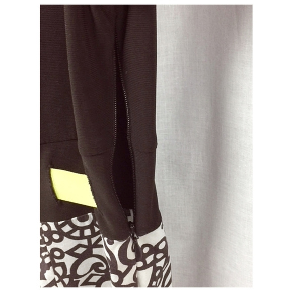 Super Cute Brown Paisley Scoop Neck SS Dress 6 - Picture 2 of 6